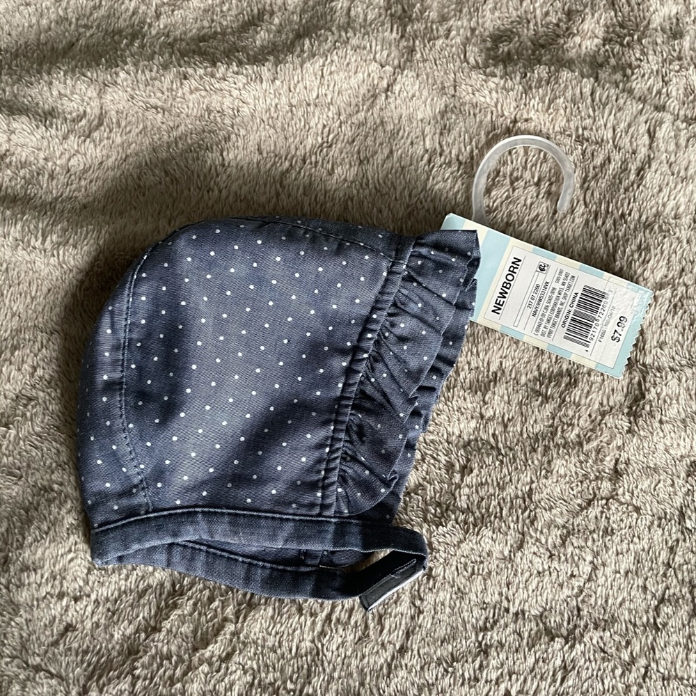 Newborn baby bonnet - new